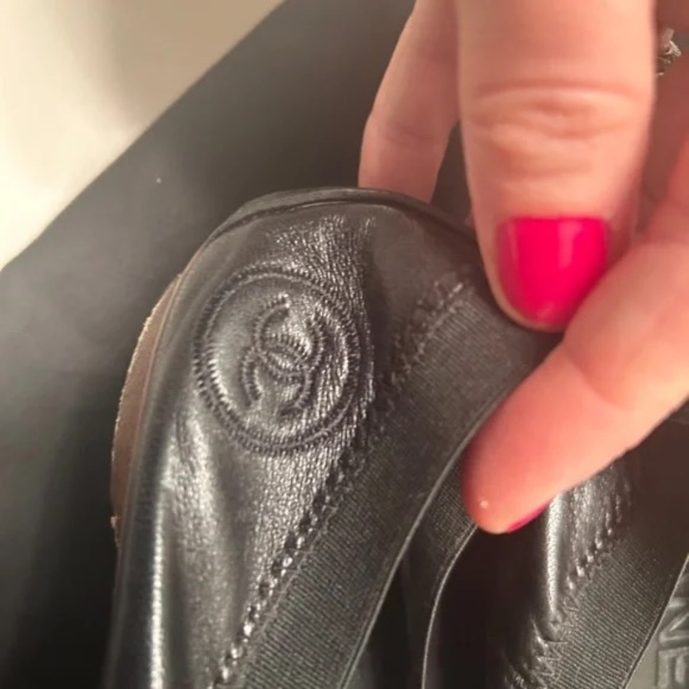 Authentic Black Chanel Lambskin Ballet Flats - Picture 4 of 5